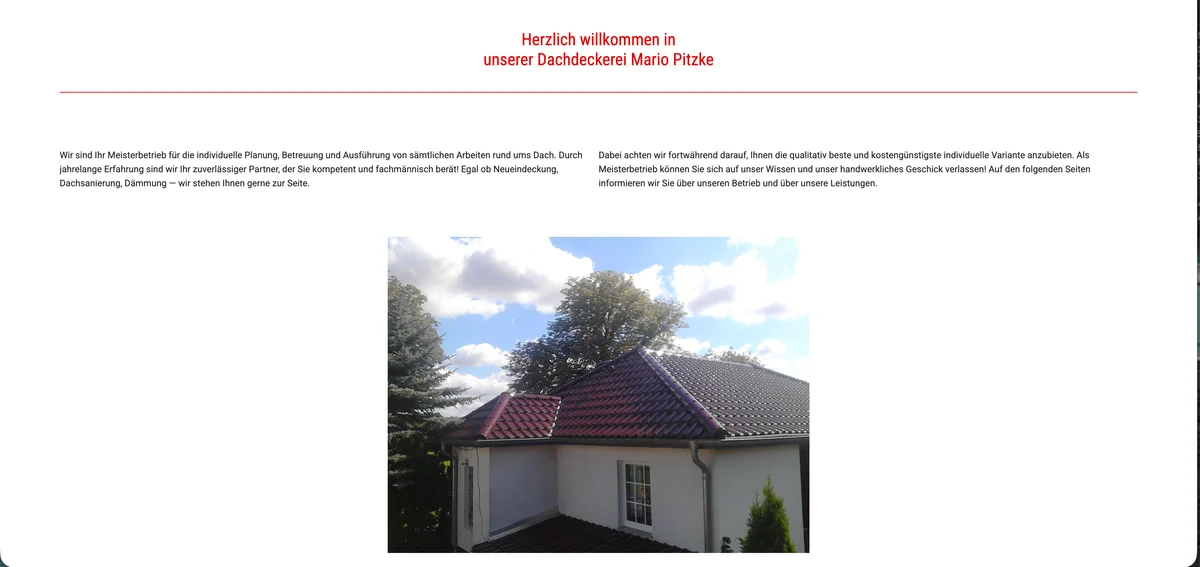 Screenshot der früheren Pitzke-Website mit roter Begrüßung, zweispaltigem Einführungstext und einem Dachfoto